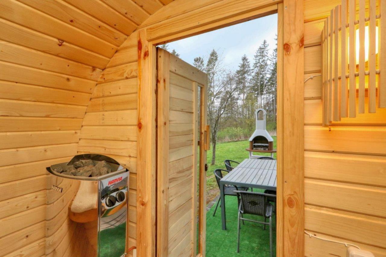 Seepark Kirchheim Ferienhaus Bei Zeta Mit Sauna מראה חיצוני תמונה